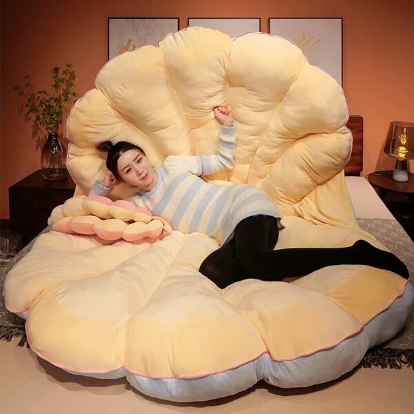 Sleeping Pillows Garden Chair Decorative Cushions for Sofa Giant Shell Pillow Can Wear Sleeping Bag Clamshell Plush Toy Cushion